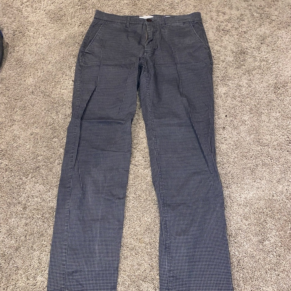 Cotton On. Plaid/checkered, straight leg mens pants.